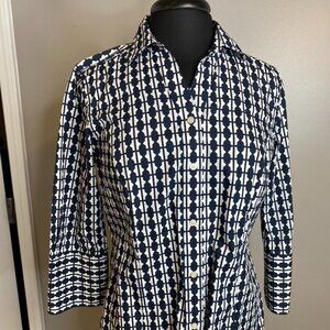Nautica Button Down 3/4 Sleeve Top in Blue and White Pattern Size M